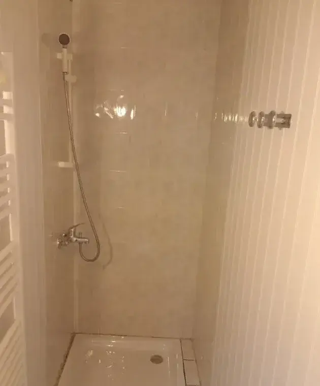 Après : Douche