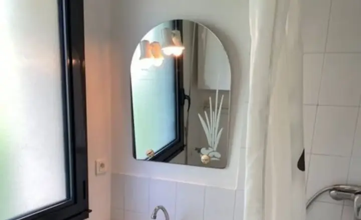 Salle d'eau d'un bien mis en vente